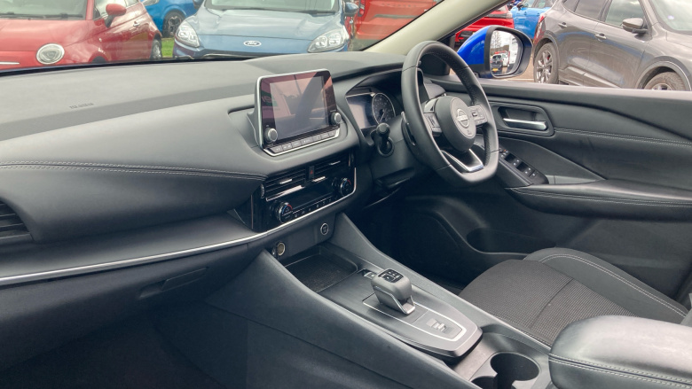 Nissan Qashqai 1.3 DiG-T MH 158 Acenta Premium 5dr Xtronic Petrol Hatchback